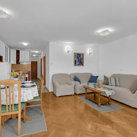 Apartment Center, Beach, Great Sea View, Value4money Makarska