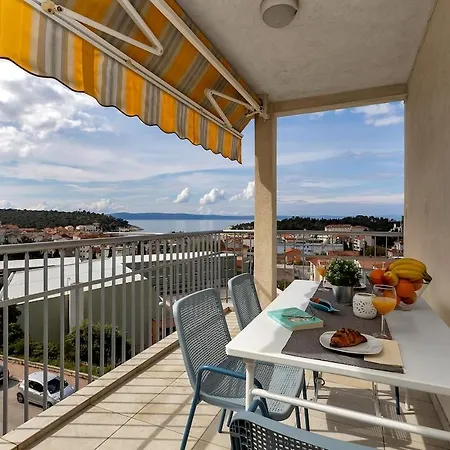 Apartment Center, Beach, Great Sea View, Value4money