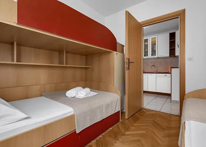 Apartment Center, Beach, Great Sea View, Value4money *